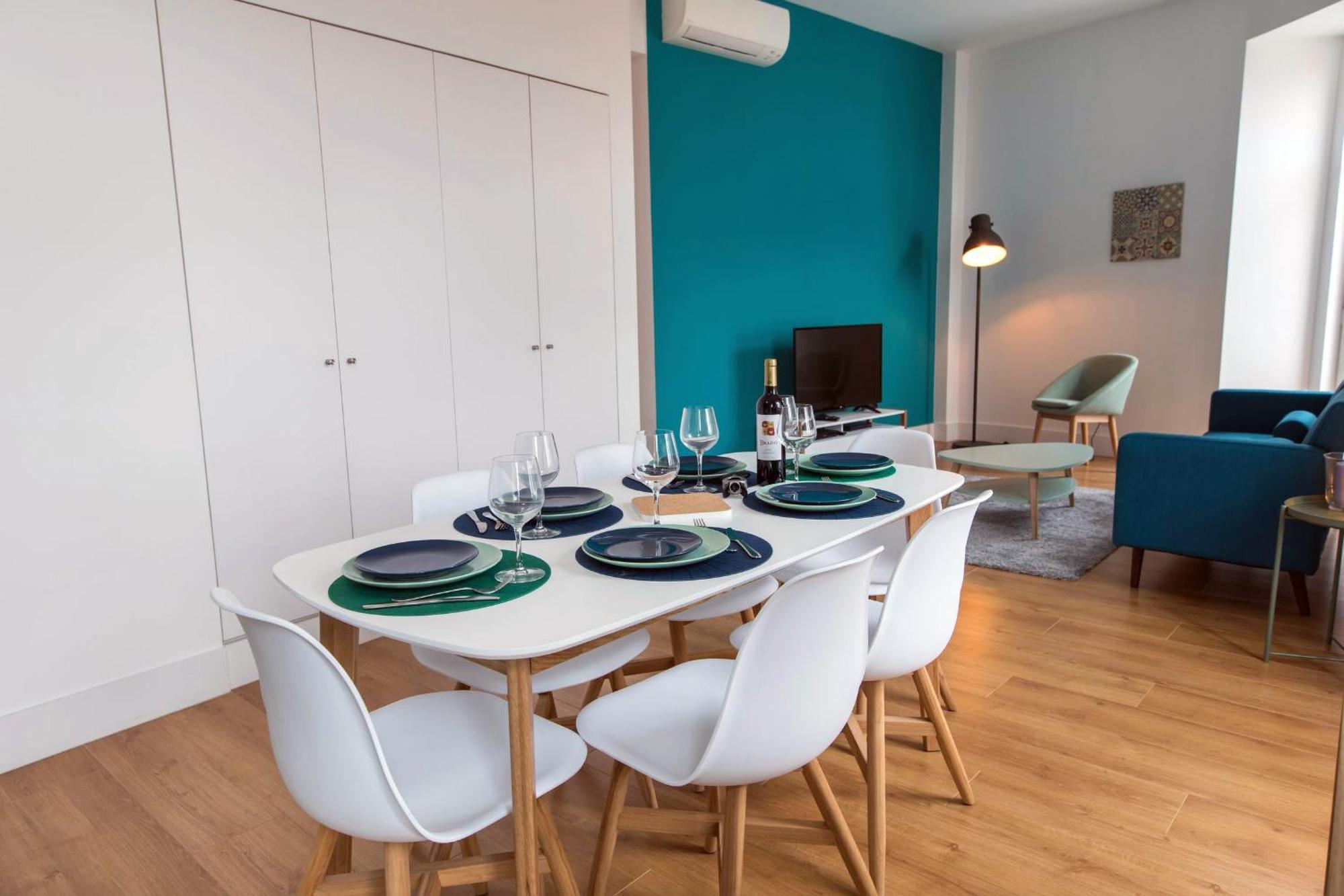 Sunny 3Bdr Apartment In Graca By Lovelystay Lissabon Buitenkant foto